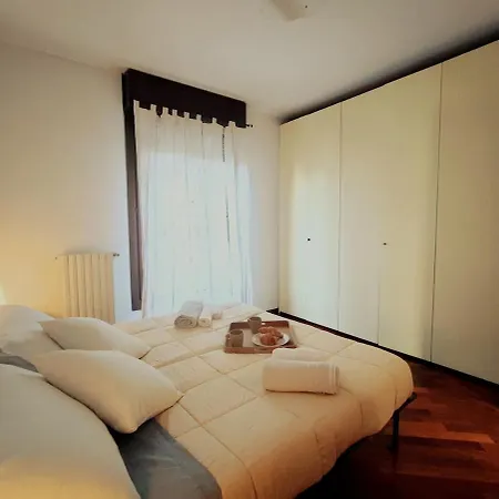 Chess House - Spacious With Terrace * Monza