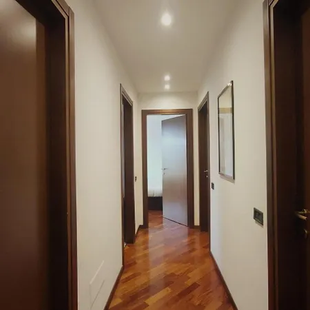 Chess House - Spacious With Terrace Monza